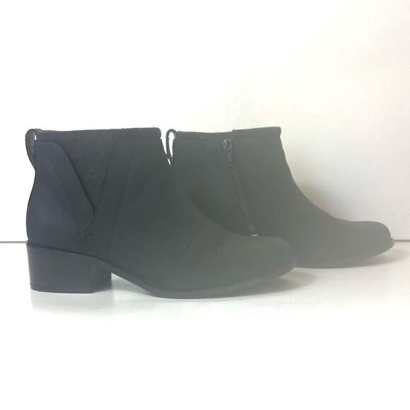 Vionic Black Leather Ankle Booties Block Heel Women's Sz 7 Comfort Casual Zip Up - Picture 3 of 10